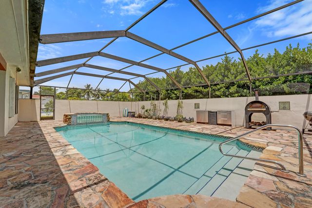 7381 SW 6th Court, Plantation, FL 33317