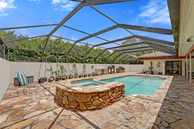 7381 SW 6th Court, Plantation, FL 33317