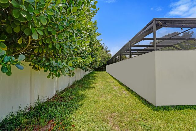 7381 SW 6th Court, Plantation, FL 33317