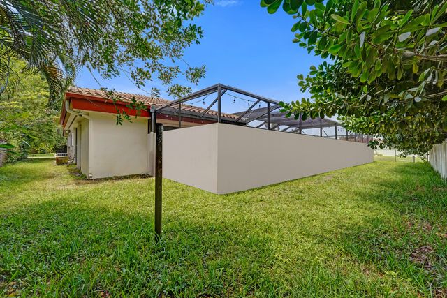 7381 SW 6th Court, Plantation, FL 33317