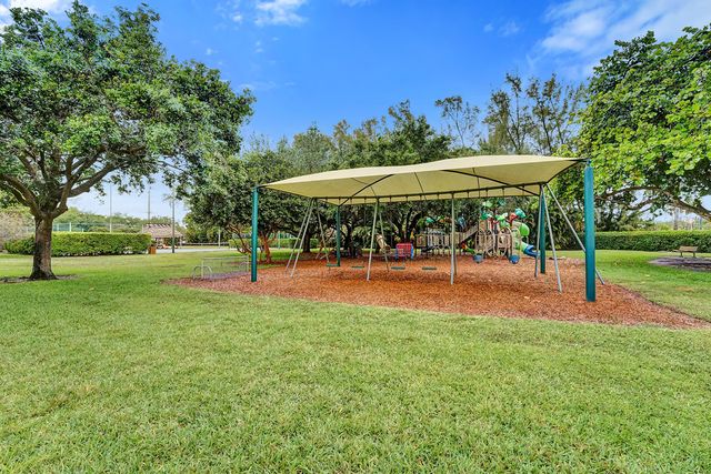 7381 SW 6th Court, Plantation, FL 33317