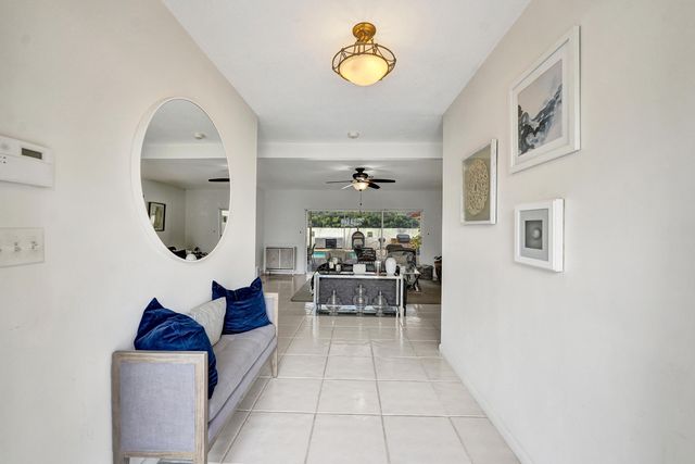 7381 SW 6th Court, Plantation, FL 33317