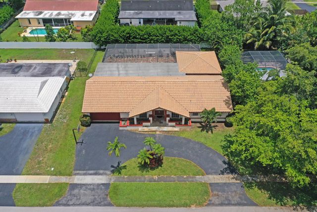 7381 SW 6th Court, Plantation, FL 33317