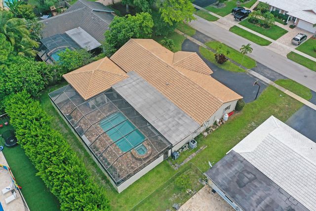 7381 SW 6th Court, Plantation, FL 33317