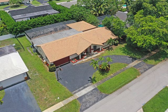 7381 SW 6th Court, Plantation, FL 33317