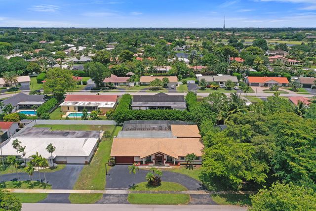 7381 SW 6th Court, Plantation, FL 33317
