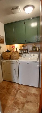 7570 Orange Dr, Citrus Heights, CA 95610