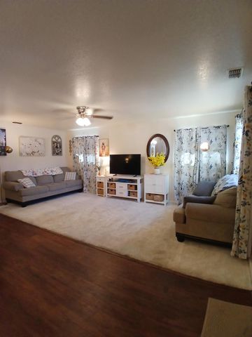 7570 Orange Dr, Citrus Heights, CA 95610