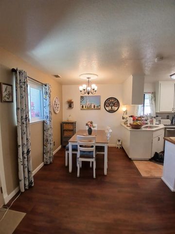 7570 Orange Dr, Citrus Heights, CA 95610