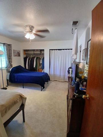 7570 Orange Dr, Citrus Heights, CA 95610