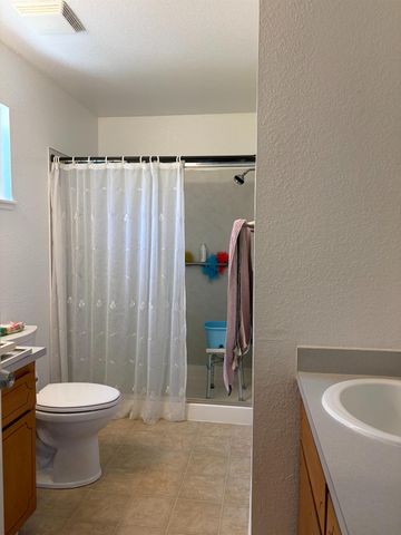 7570 Orange Dr, Citrus Heights, CA 95610
