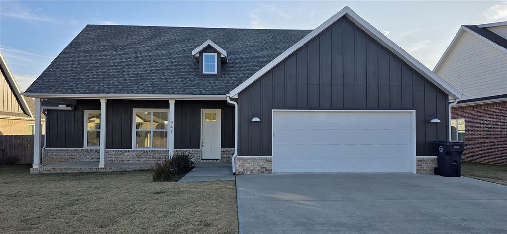 941 Petit Jean Street, Prairie Grove, AR 72753