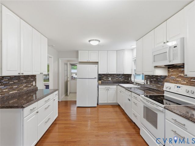 7707 Woodbrook Rd, Quinton, VA 23141