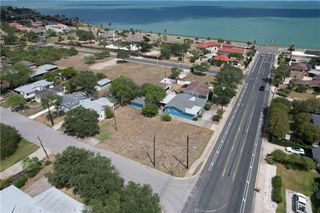 208 Doddridge St, Corpus Christi, TX 78411