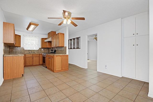 610 Cathy Ct, Escondido, CA 92026