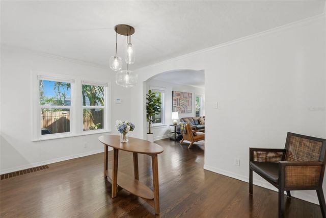 2430 14TH STREET N, St Petersburg, FL 33704