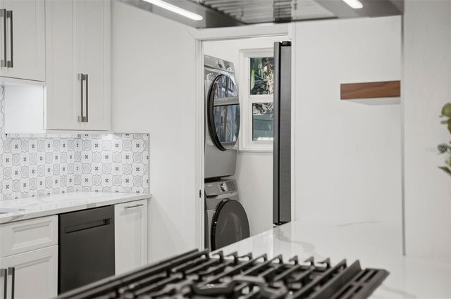 2430 14TH STREET N, St Petersburg, FL 33704