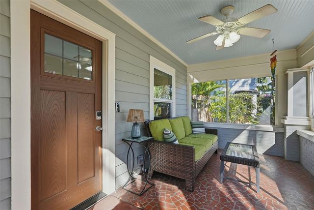 2430 14TH STREET N, St Petersburg, FL 33704