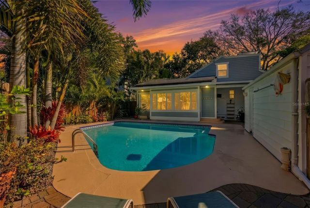 2430 14TH STREET N, St Petersburg, FL 33704