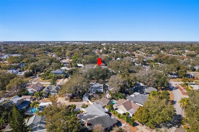 2430 14TH STREET N, St Petersburg, FL 33704