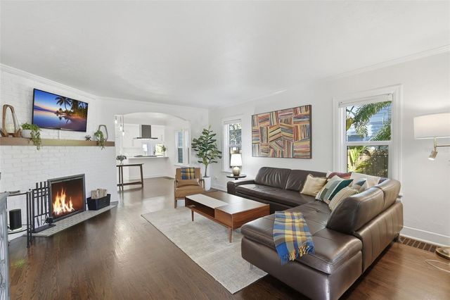 2430 14TH STREET N, St Petersburg, FL 33704