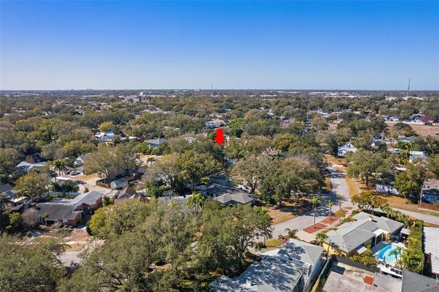 2430 14TH STREET N, St Petersburg, FL 33704