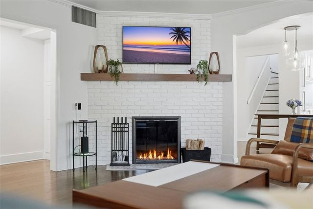 2430 14TH STREET N, St Petersburg, FL 33704