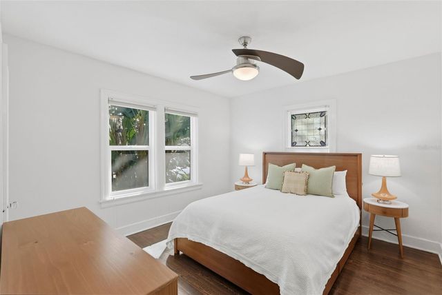 2430 14TH STREET N, St Petersburg, FL 33704