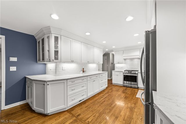 21975 Calverton Road, Shaker Heights, OH 44122