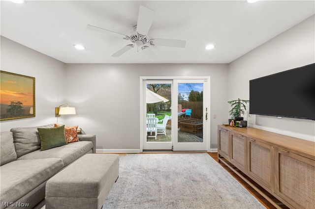 21975 Calverton Road, Shaker Heights, OH 44122