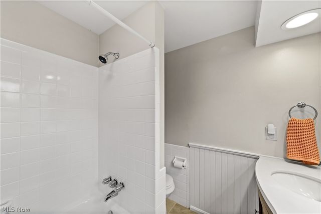 21975 Calverton Road, Shaker Heights, OH 44122