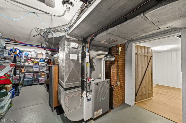 21975 Calverton Road, Shaker Heights, OH 44122