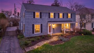 21975 Calverton Road, Shaker Heights, OH 44122