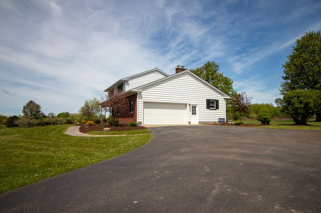 4100 KINTER HILL Road, Edinboro, PA 16412