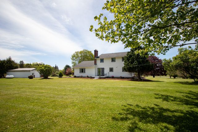 4100 KINTER HILL Road, Edinboro, PA 16412