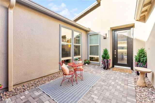1948 Regal Bluff Drive, Henderson, NV 89052