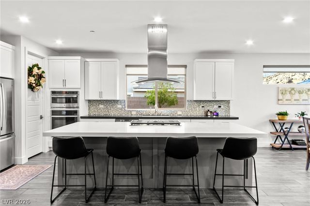 1948 Regal Bluff Drive, Henderson, NV 89052