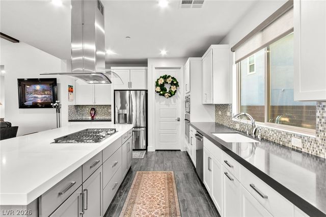 1948 Regal Bluff Drive, Henderson, NV 89052