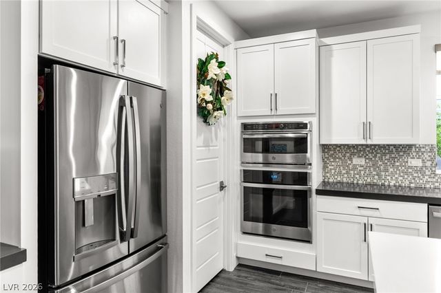 1948 Regal Bluff Drive, Henderson, NV 89052
