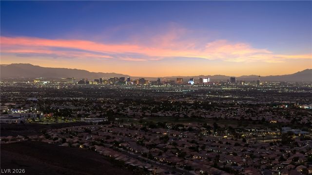1948 Regal Bluff Drive, Henderson, NV 89052
