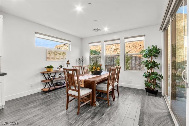 1948 Regal Bluff Drive, Henderson, NV 89052