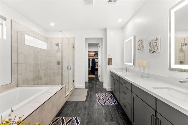 1948 Regal Bluff Drive, Henderson, NV 89052