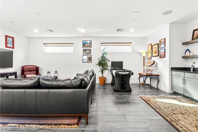 1948 Regal Bluff Drive, Henderson, NV 89052