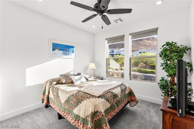 1948 Regal Bluff Drive, Henderson, NV 89052