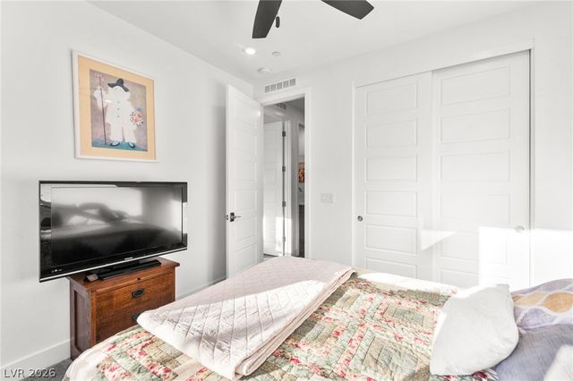 1948 Regal Bluff Drive, Henderson, NV 89052