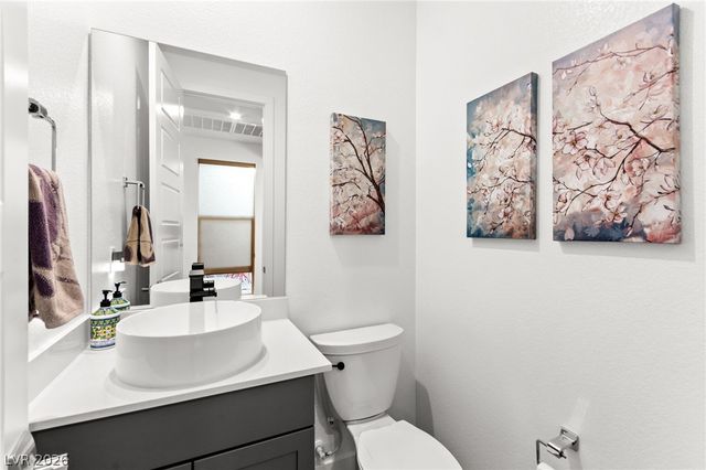 1948 Regal Bluff Drive, Henderson, NV 89052