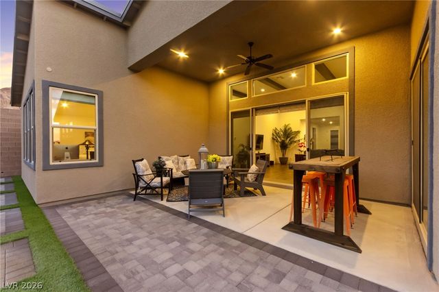 1948 Regal Bluff Drive, Henderson, NV 89052