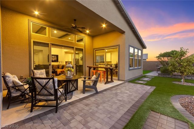 1948 Regal Bluff Drive, Henderson, NV 89052