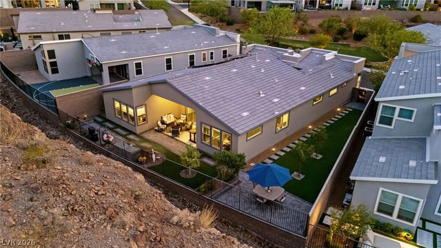 1948 Regal Bluff Drive, Henderson, NV 89052