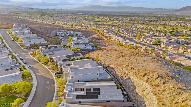 1948 Regal Bluff Drive, Henderson, NV 89052